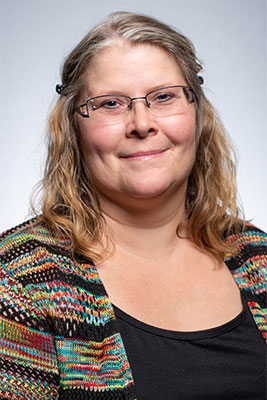 Melissa Walker headshot. 
