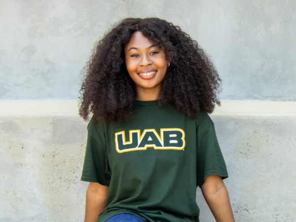 Photo of graduating senior Brianna Dotson