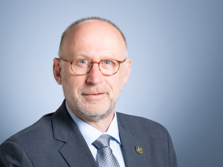 Dr. Nico Geurs