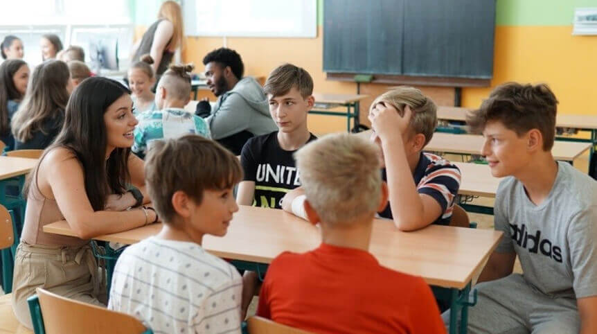 Sarah Nealy (IRES’19) works with middle school kids during the English immersion class in Liberec, Czech Republic.