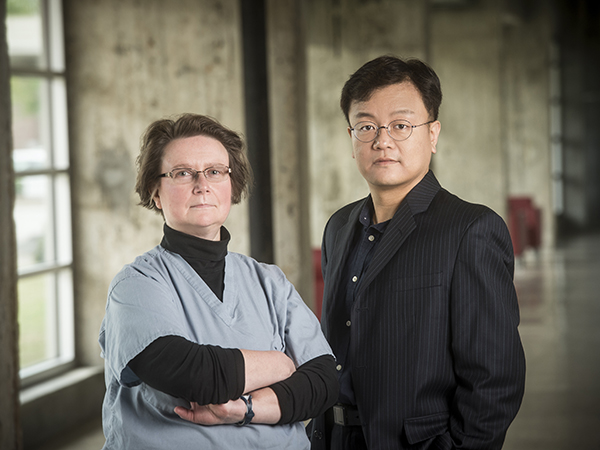 Ho-Wook Jun and Brigitta Brott, two of the founders of Endomimetics.