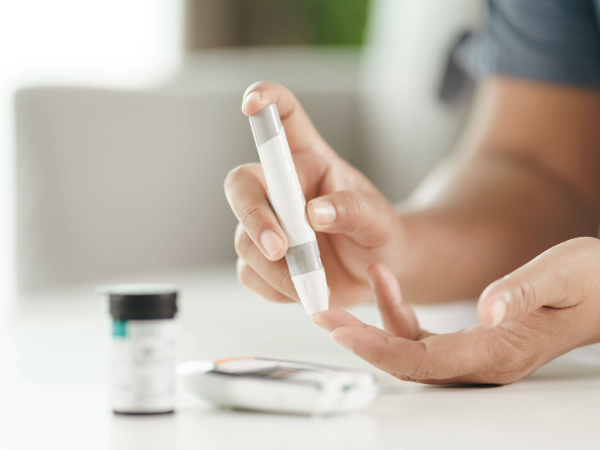 blood-sugar-monitor-web-thumbnail-2026.png