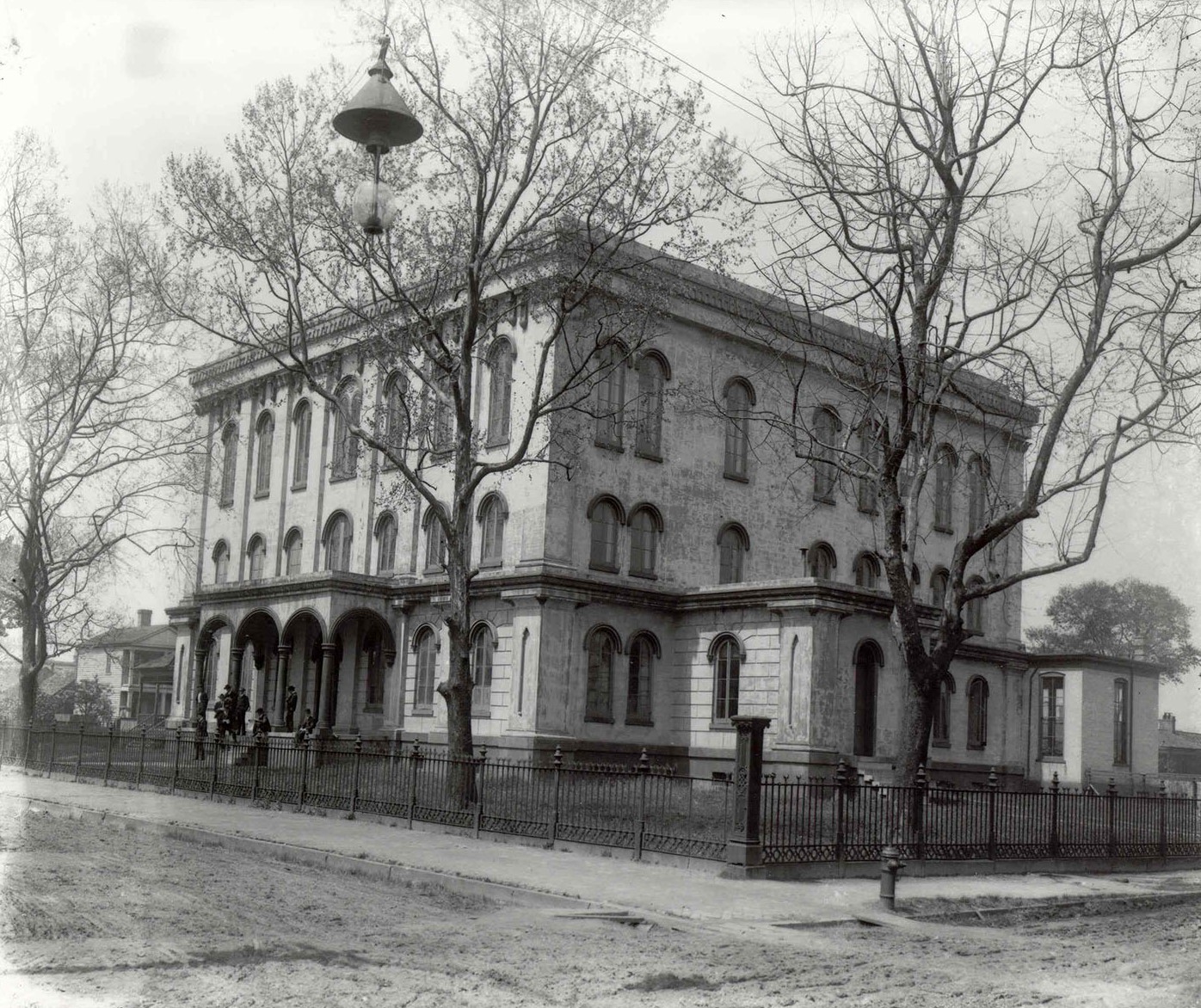 1852-First Medical School in Alabama