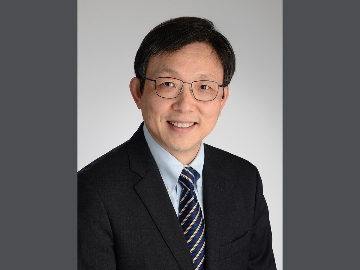 Headshot of Shi Wei, M.D.
