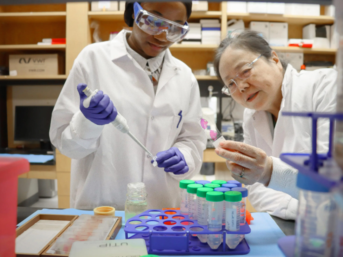 UAB researcher and post-doctoral candidate, Sophia Bamishaye, Ph.D., with Yang
