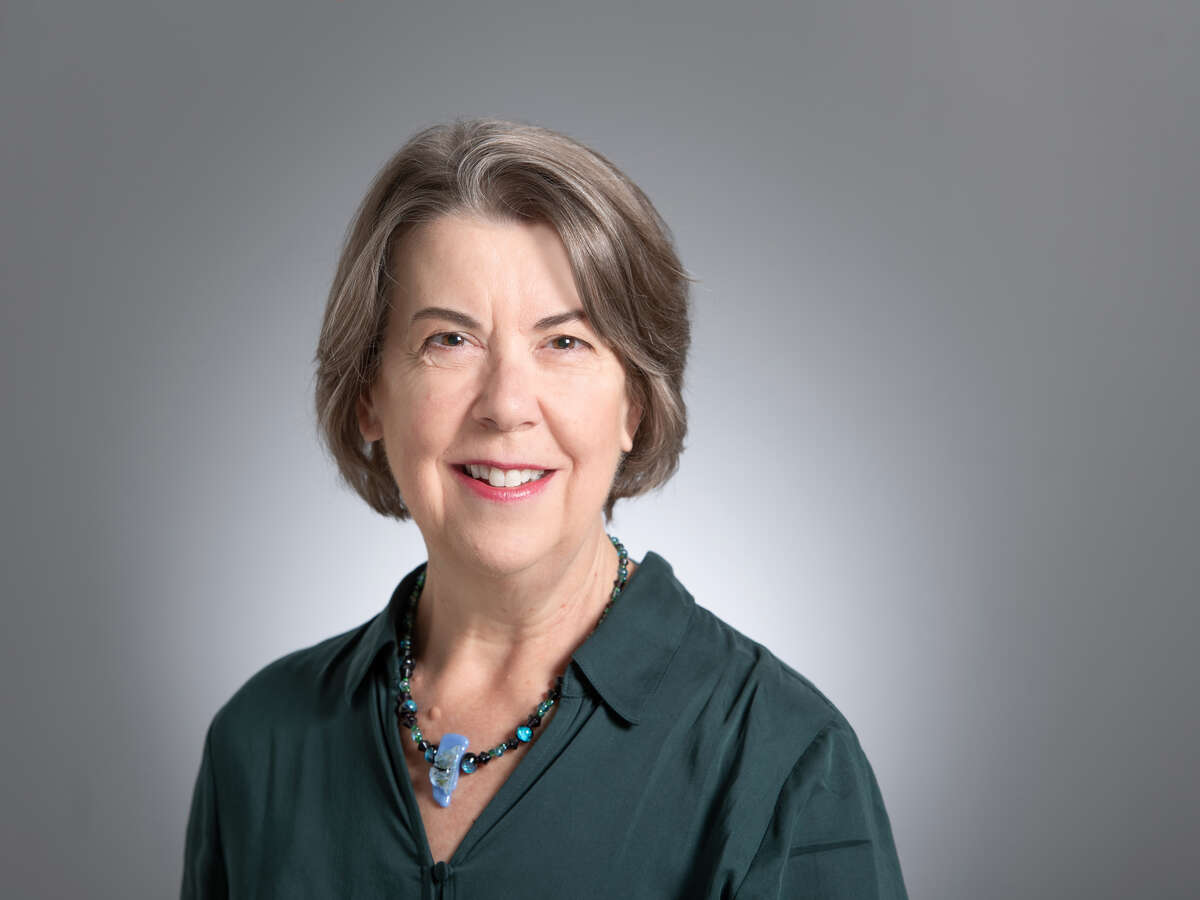 Headshot of Dr. Lori Edmonds, Ph.D., assistant Professor, Curriculum and Instruction.