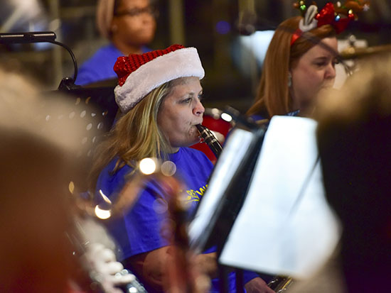 Penni Watts playing the clarinet