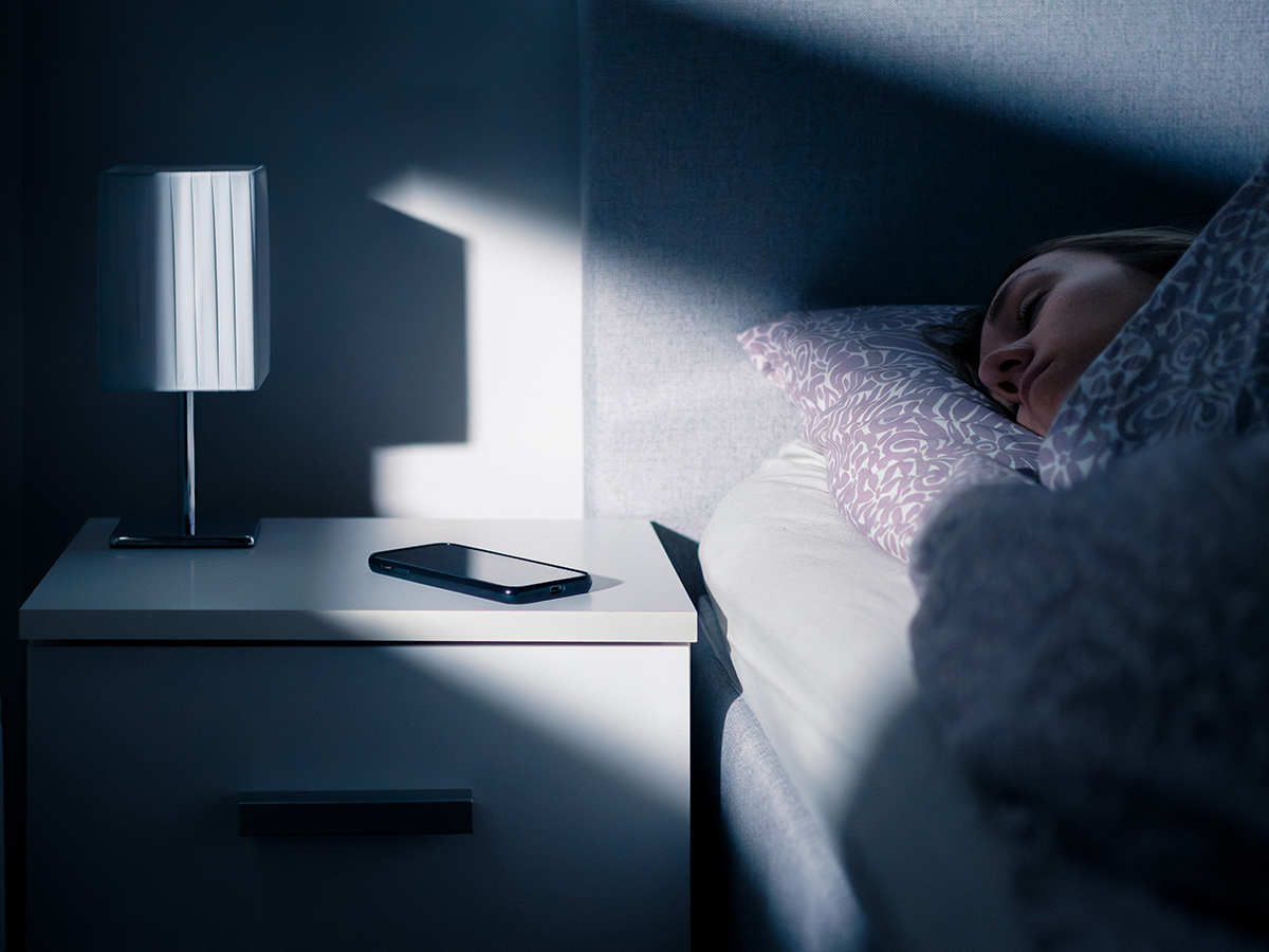 rep light shining bed 1200x900px