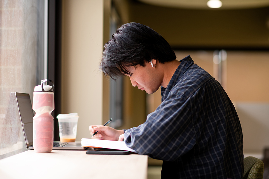 rep studying 900px