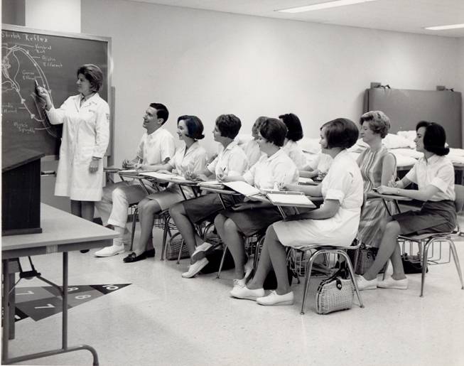 marilyn gossman teaches a physical therapy class.